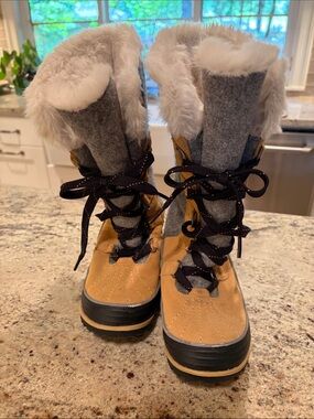 Sorel Women’s Tan and Gray Faux-Fur Winter Boots